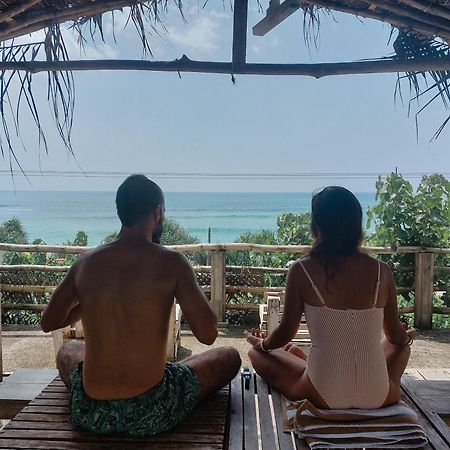 Albergue Gaia Ocean Surf Yoga Ahangama Exterior foto