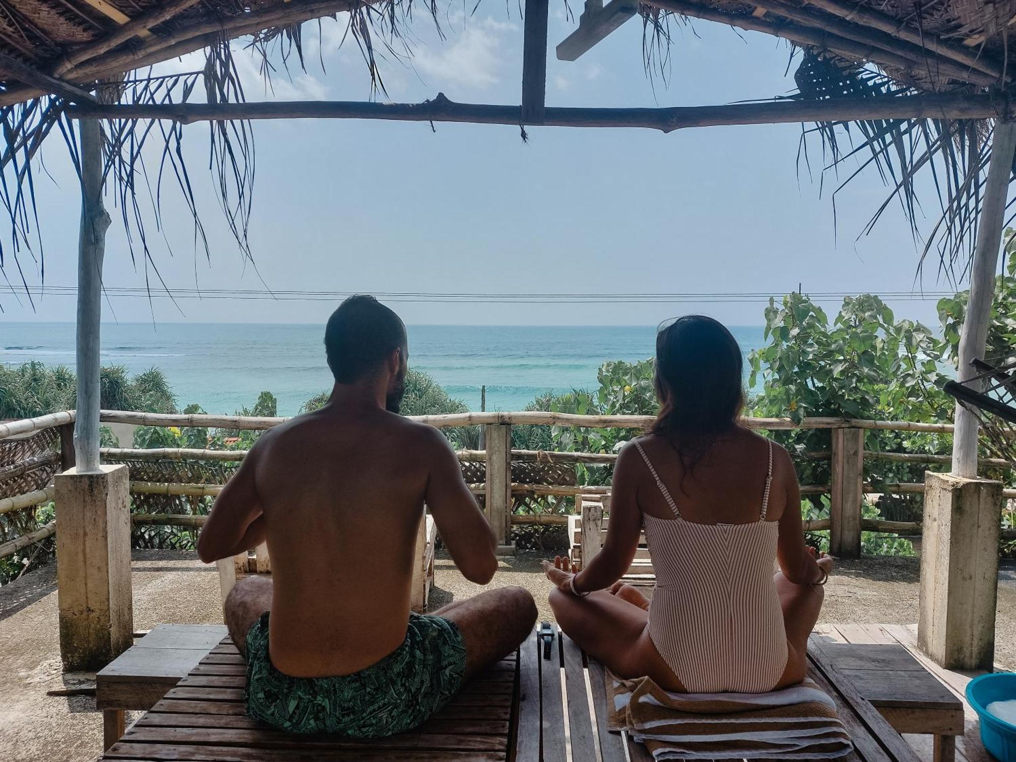 Albergue Gaia Ocean Surf Yoga Ahangama Exterior foto