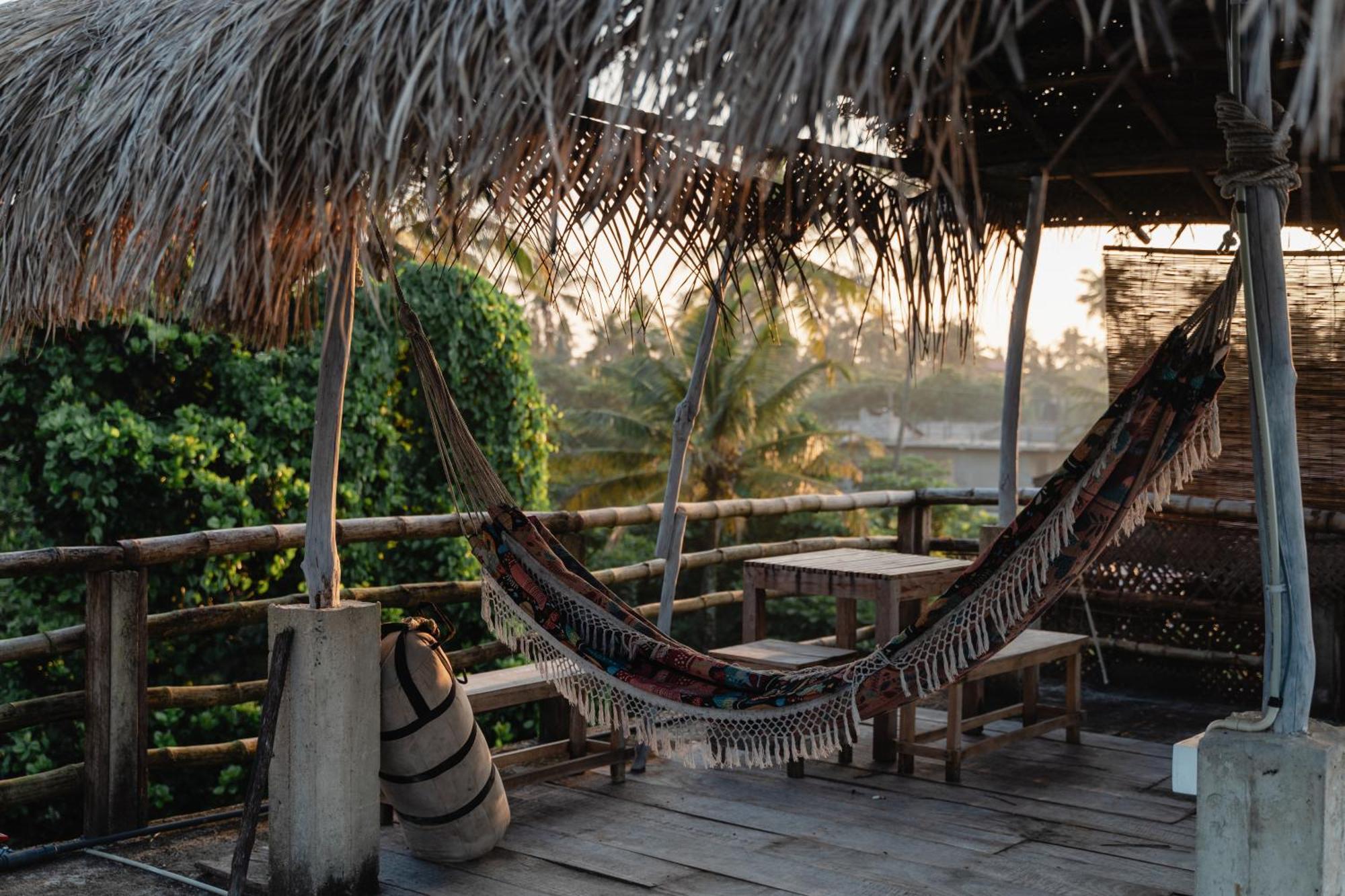 Albergue Gaia Ocean Surf Yoga Ahangama Exterior foto